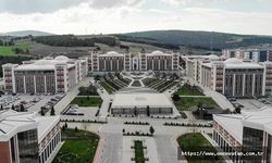 Çevre odaklı çalışmalar yürüten üniversitenin yerleşkesinde elektrikli araç şarj istasyonu kuruldu