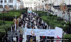 Cezayirliler 4 yıl aradan sonra toplu iftarlarda buluşuyor