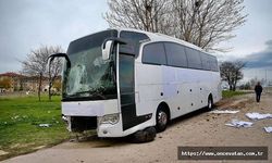 Eskişehir'de yolcu otobüsünün bariyere çarpması sonucu 17 kişi yaralandı