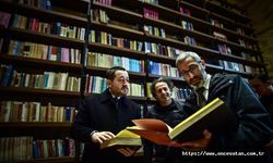 İş insanı Maks Gerşon Cumhurbaşkanı Erdoğan’ın çağrısıyla kitaplarını bağışladı