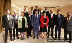 MHP Mersin milletvekilleri adaylarının iftar yemeğine yoğun ilgi