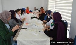 Sakarya'da kursiyerler depremzede çocuklara bayram hediyesi hazırladı