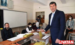 Şerdil Başkan Oyunu kullandı