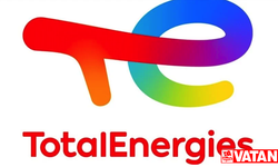 Paris'te çevreciler TotalEnergies'in fosil enerji projelerini protesto etti