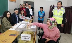 Bağcılar’da engelliler sandığa araçlarla götürüldü