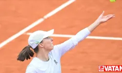 Roma Açık Tenis Turnuvası'nda Swiatek sakatlanarak çekildi