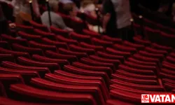 "Küçük Bir Rica" 3 Haziran'da Zorlu PSM'de tiyatroseverlerle buluşacak