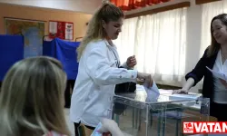 Yunanistan'da seçmenler genel seçim için sandık başında