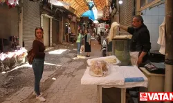 Hatay'da 40 yıllık kadayıf ustası, işinin başına döndü