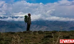 Van'da doğaseverler Keşiş Gölü'nün çevresini gezdi