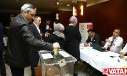 Yurt dışına kayıtlı seçmenler oy vermeye başladı