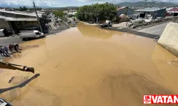 Bingöl'de sağanak su baskınlarına neden oldu