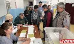 Türkiye'nin köyü olmayan tek ilçesi Bozcaada'da seçmenler sandık başına gitti