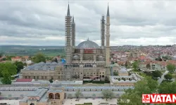 Restorasyondaki Selimiye Camisi'nin ana kubbesinde kurşun örtü çalışmaları tamamlandı