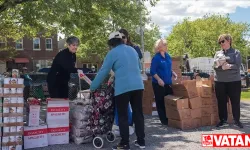 New York'ta ihtiyaç sahibi vatandaşlara yemek yardımı yapıldı