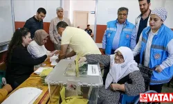 Evde Sağlık Hizmetleri ekiplerinin yardımıyla oylarını kullandılar