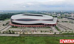 Türkiye-Galler maçı öncesi Samsun'da stat ve antrenman sahası çevresi düzenleniyor