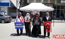 Muşlu aileler çocuklarına kavuşma ümidiyle HDP önündeki eylemlerini sürdürüyor