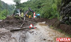 Giresun'da sağanak nedeniyle Yağlıdere-Alucra kara yolu ulaşıma kapandı