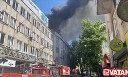 Kocaeli'de 4 katlı apartmanda çıkan yangın söndürüldü