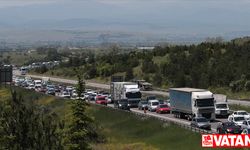 Anadolu Otoyolu'nun Düzce ve Bolu geçişinde bayram yoğunluğu