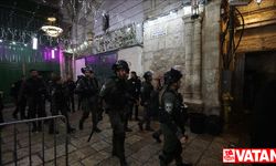 İsrail polisi, Mescid-i Aksa'daki baskında herkesi dışarı çıkarttı