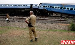 Hindistan'da tren kazasında 50 kişi öldü