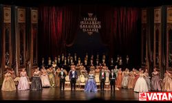 Uluslararası İstanbul Opera Festivali'nde "La Traviata" sanatseverlerle buluştu