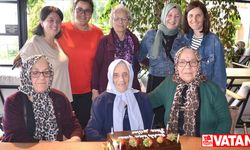 Kocaeli'de 100 yaşına giren Nuriye nine ilk kez doğum gününü kutladı
