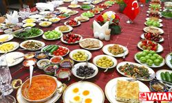 Azerbaycan'da "Dünya Kahvaltı Günü"nde Türk kahvaltısı tanıtıldı