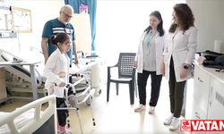 Depremde enkazdan kurtarılan 9 yaşındaki Zeynep, yürümeye ve konuşmaya başladı