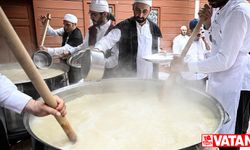 Sümbül Efendi Merkez Tekkesi'nde 5 bin kişilik aşure kaynatıldı