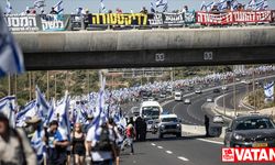 İsrail'de hükümetin yargı düzenlemesine karşı binlerce kişi Tel Aviv'den Batı Kudüs'e yürüyor