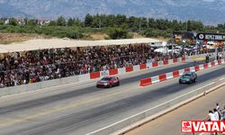 Antalya'da hız tutkunları "Otodrag Yarışı"nda mücadele etti