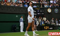 Wimbledon'ın final maçında raketini kıran Djokovic'e para cezası verildi