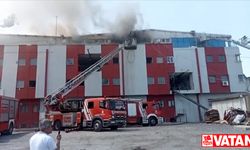 Esenyurt'ta bir fabrikada çıkan yangın söndürüldü
