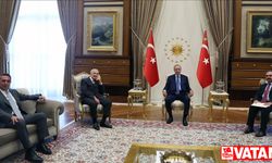 Cumhurbaşkanı Erdoğan, Bakan Kacır ile iş insanları Rahmi Koç ve Ali Koç'u kabul etti