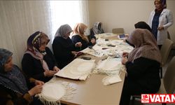 Depremzedeler kurslarda öğrendikleri el işini memleketlerine döndüklerinde de yapacak