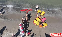 Samsun'da boğulma vakalarının önüne geçmek için cankurtaranlar tatbikat yaptı