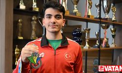 Dünya ikincisi badmintoncu Furkan Büyükgöze, gözünü Deaflimpik Oyunları'na çevirdi