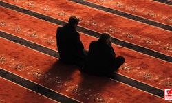 Yunanlar Müslümanlığı Türklükle özdeşleştirdiği için İslam'ı seçenlere tepki gösteriyor