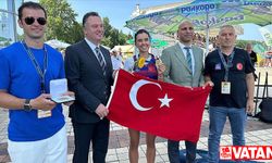 Milli kürekçi Elis Özbay, 23 yaş altında dünya şampiyonu oldu