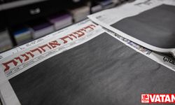 İsrail'de yargı düzenlemesinin onaylanmasının ardından bazı gazetelerin ilk sayfası siyah basıldı