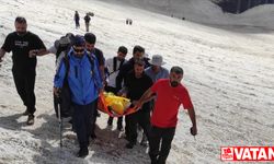 Hakkari'deki Cilo buzullarında kayıp 4 kişi bulundu, 2'si kurtarıldı, 2'sinin kurtarılması için çalışma sürüyor