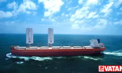 Yenilikçi rüzgar gücüyle çalışan kargo gemisi denize açıldı