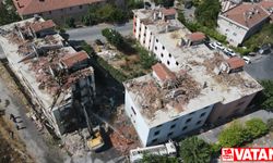 Büyükçekmece’de deprem riski taşıyan yapılar yıkılıyor
