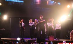 Koreseverler, dünyaca ünlü K-Pop Grubu BTS'in 10. yılını kutladı