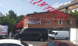 Şehit Piyade Uzman Çavuş Ali Demir'in babaevi Türk bayraklarıyla donatıldı
