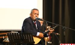 Yavuz Bingöl, "Aşık Veysel'siz 50 Yıl" konserleri kapsamında Bingöl'de sahne aldı