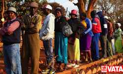 Zimbabve seçimi: Seçmenler enflasyonu düşünerek sandığa gidiyor
